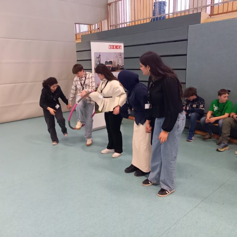 ef0b04d6-8d02-4228-ac23-4fda2a17e14d